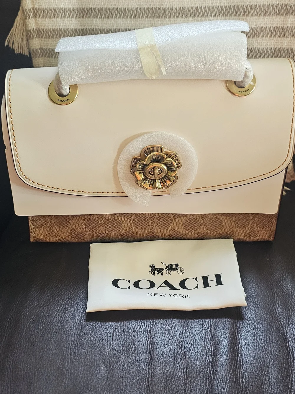 Coach Leather Tote Bag – Premium Women’s Bag